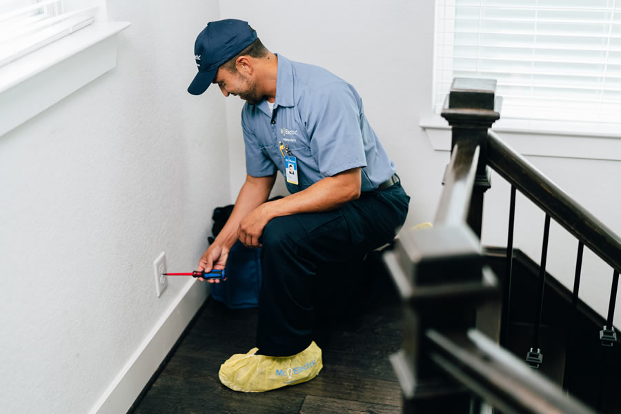 Electrical Outlet Replacement in Canyon Lake, TX